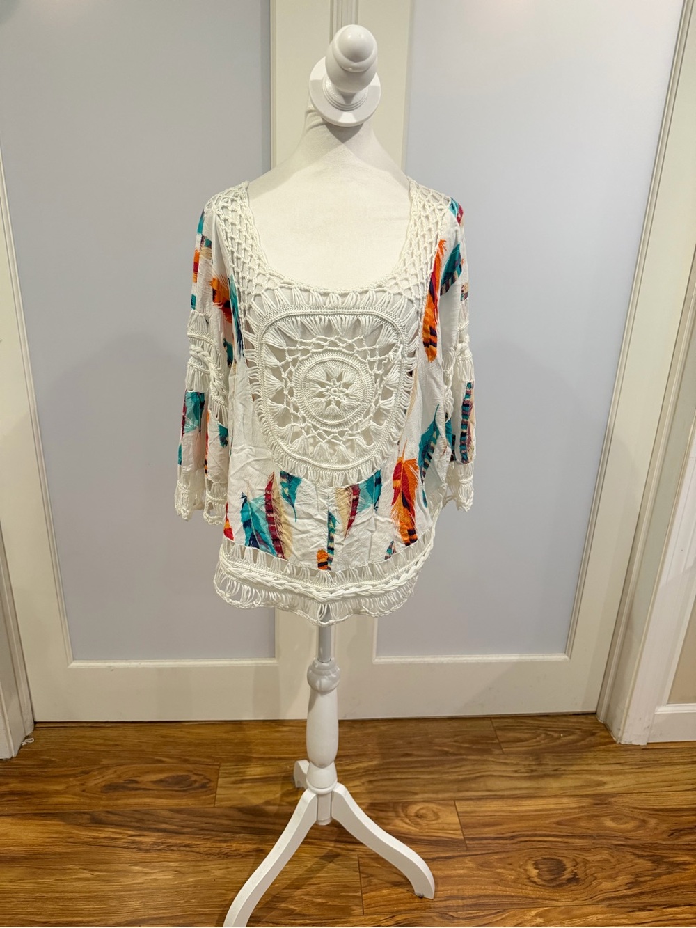 Boho Crochet-Front Tunic Top with Multicolor Feather Print - White